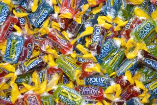 Jolly Ranchers Hard Candy feature five delicious flavors and are one of the most delicious candies available. Buy them here!