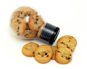Plastic Light Bulb and Cookie Combination - 1 Unit